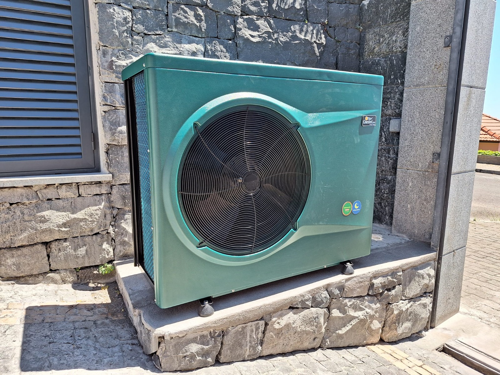 Bomba de calor para aquecimento de piscina
