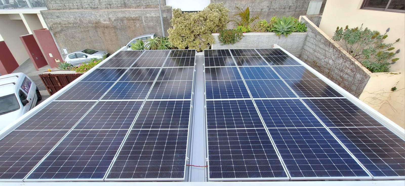 Sistema fotovoltaico em cobertura plana